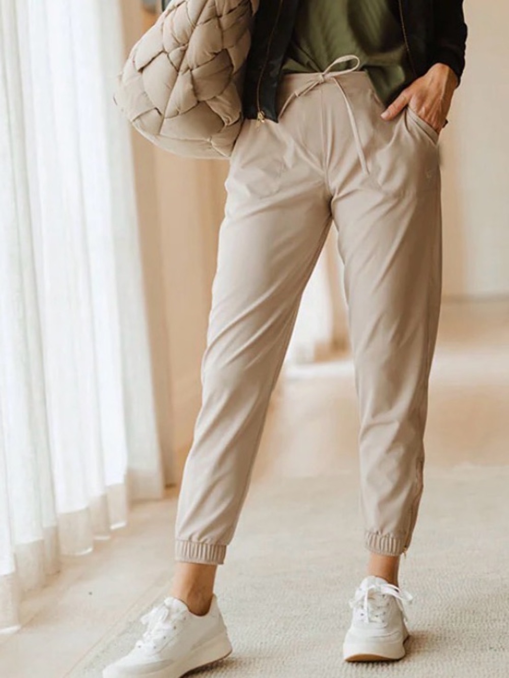NWOT Albion Fit Jetsetter Joggers Tan beige Ankle Zip Athleisure Pants Size: M